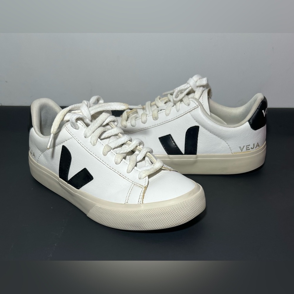 Veja Campo Sneaker White Size 36 / 5